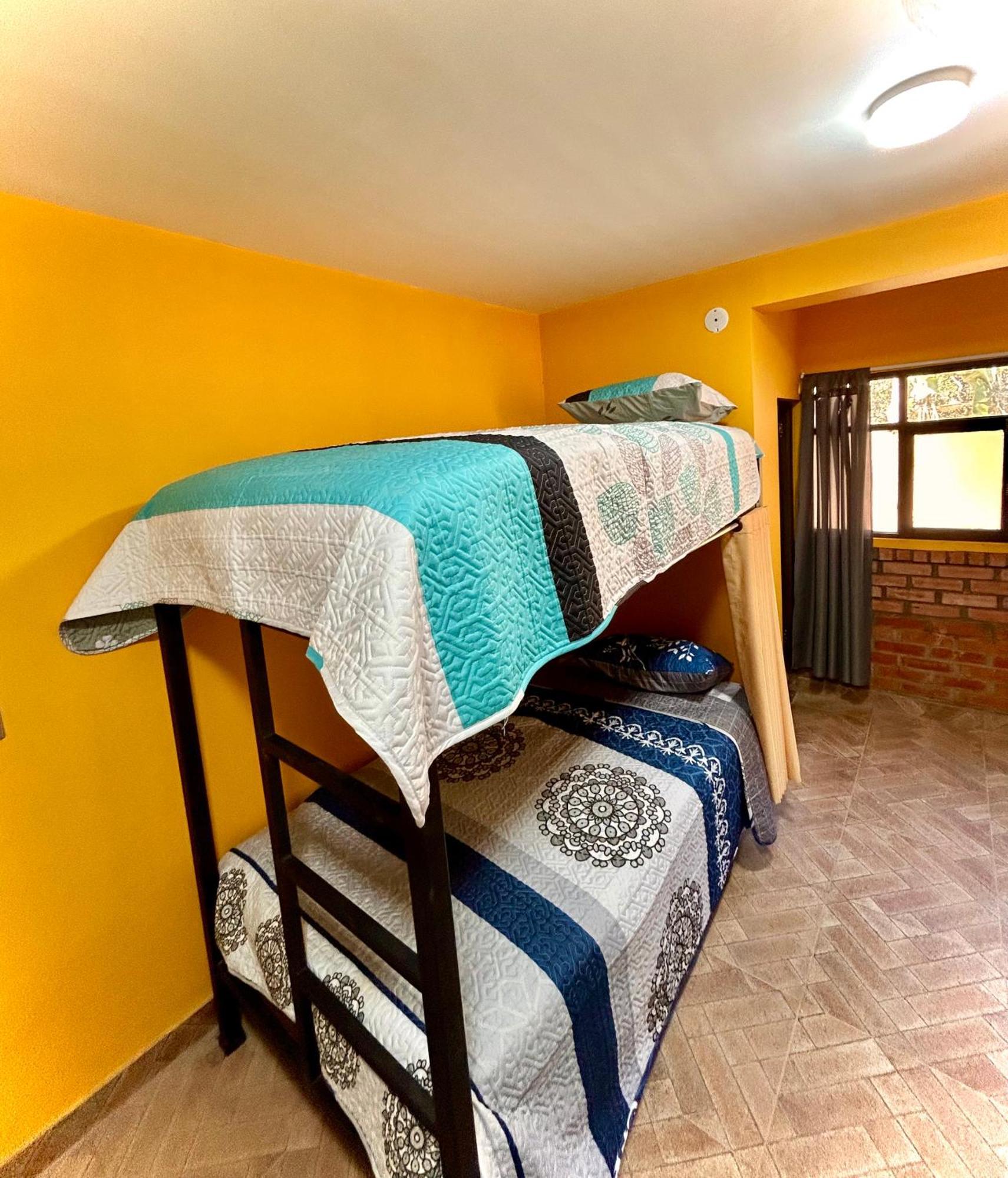 Villa Camila Hostel Coroico Pokój zdjęcie