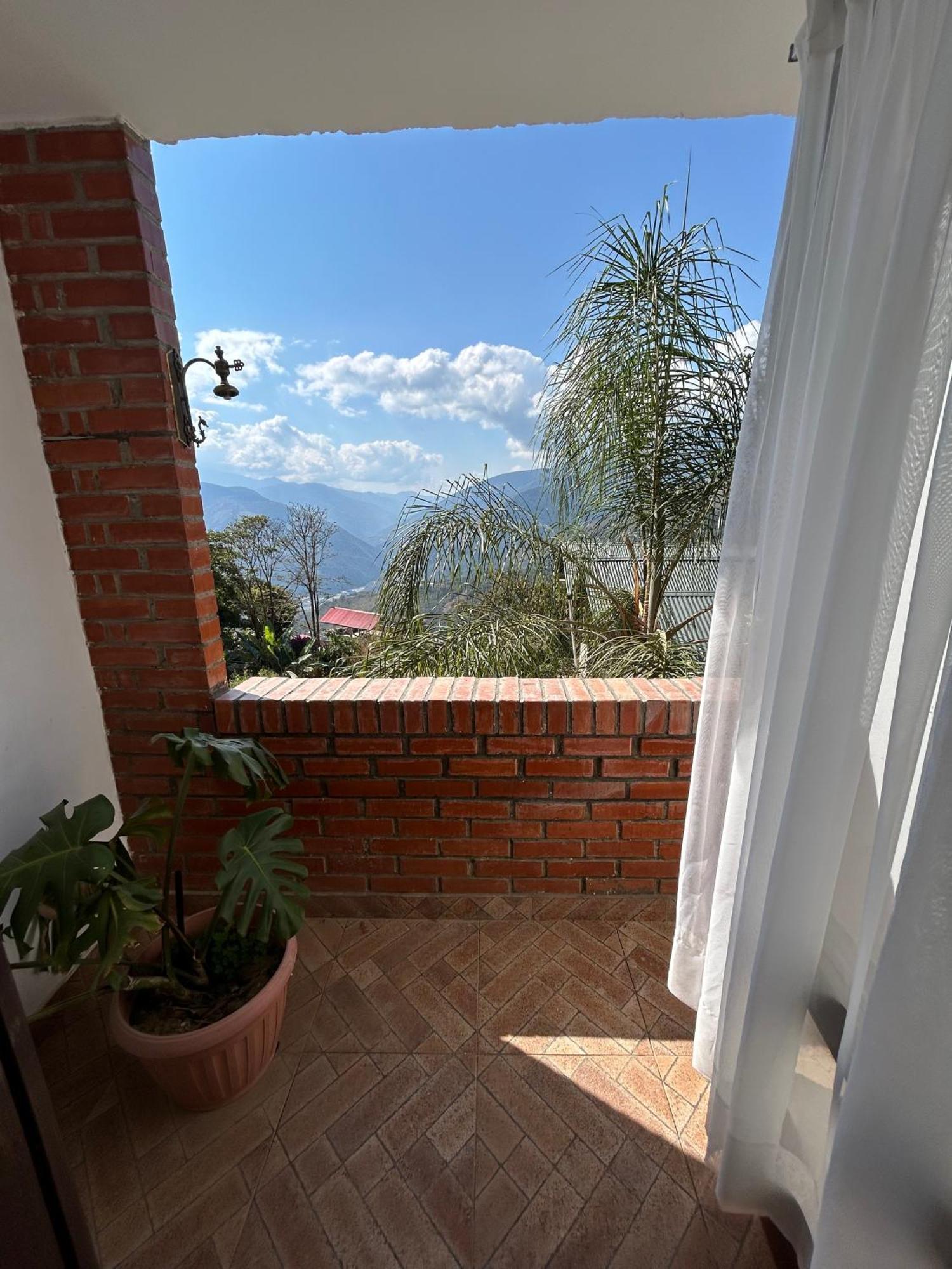Villa Camila Hostel Coroico Zewnętrze zdjęcie