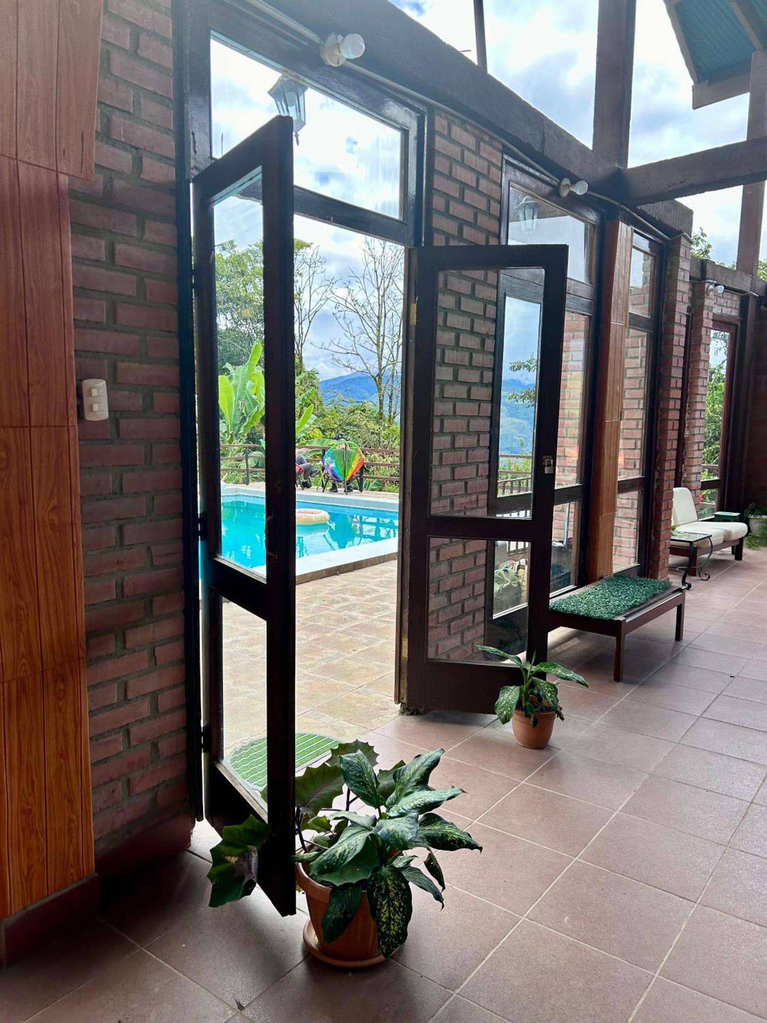 Villa Camila Hostel Coroico Zewnętrze zdjęcie
