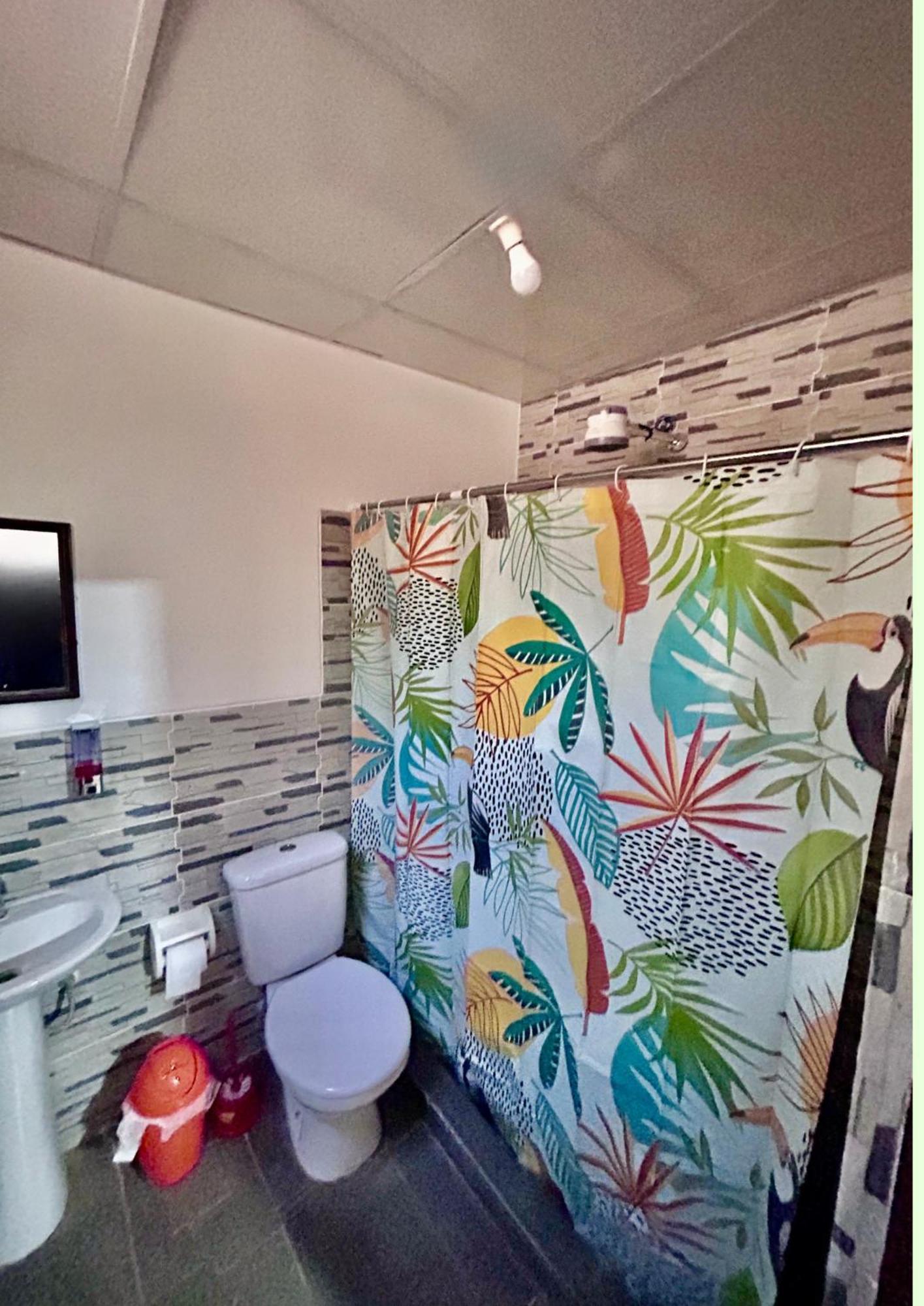 Villa Camila Hostel Coroico Zewnętrze zdjęcie