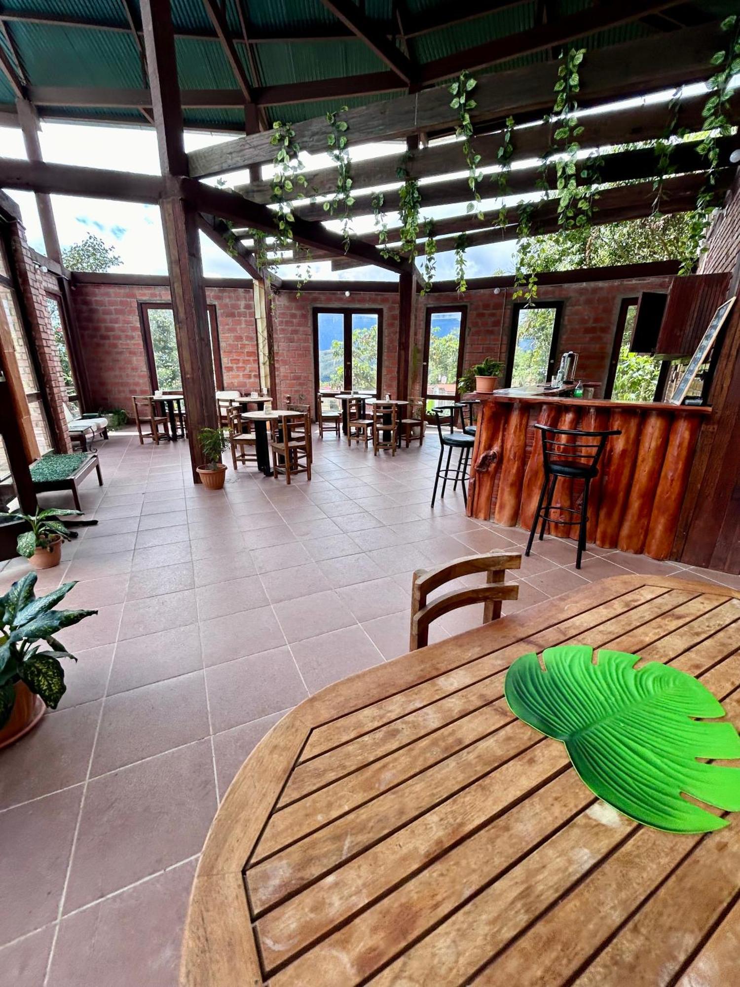 Villa Camila Hostel Coroico Zewnętrze zdjęcie